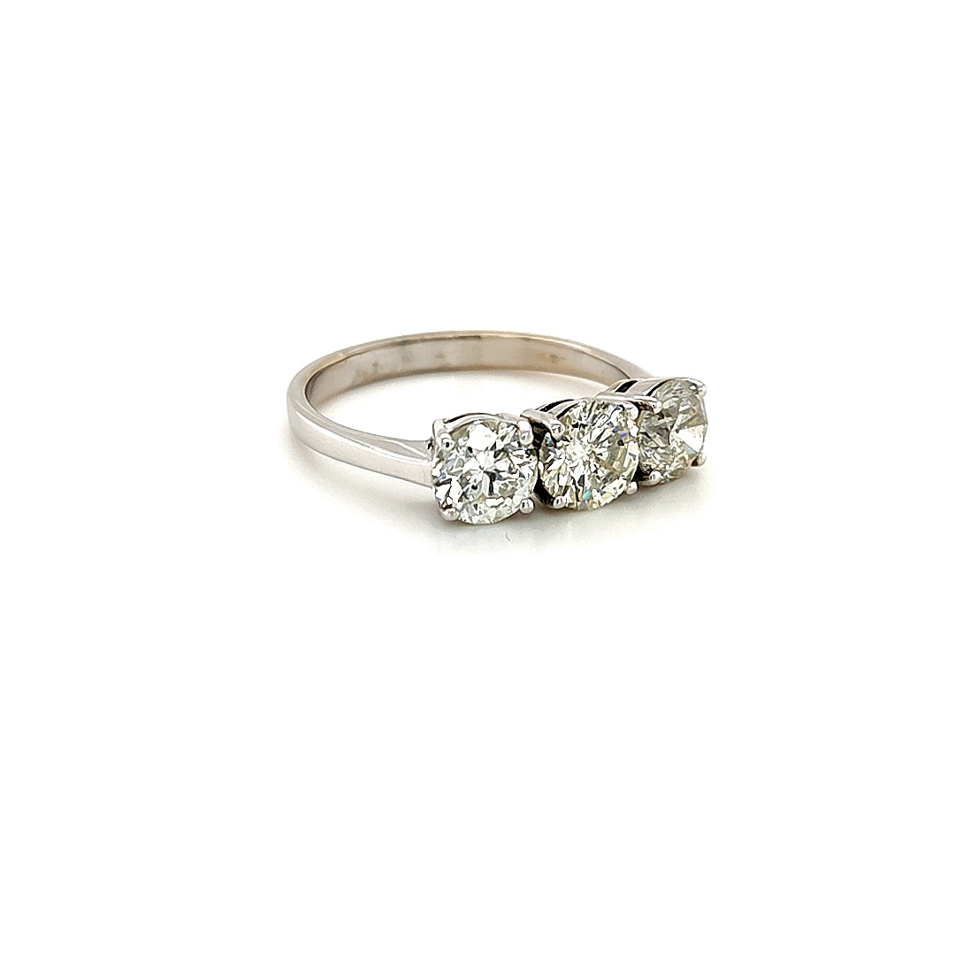 2.00ct, 18ct White Gold 3 Stone Diamond Ring – Pre-Owned