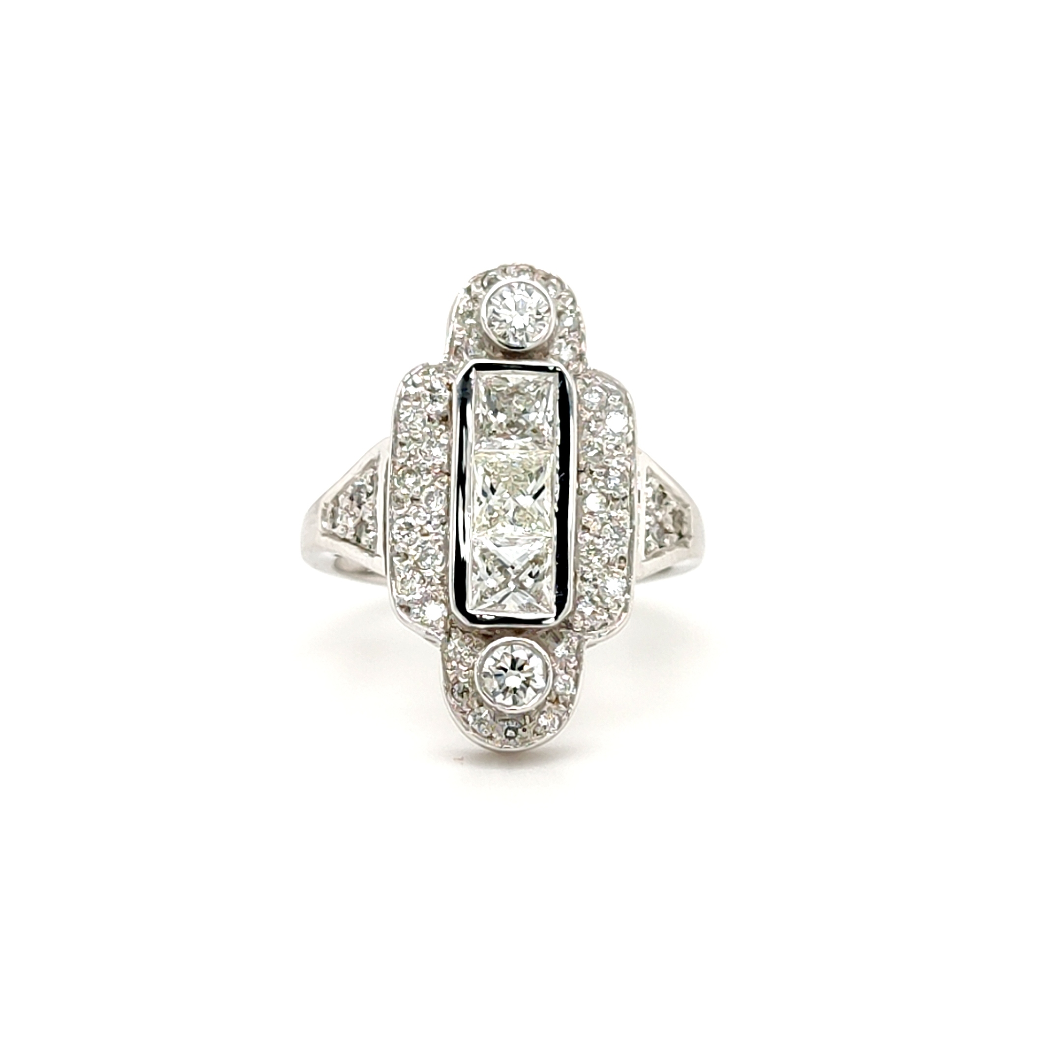 18ct White Gold Vintage Design Diamond Cocktail Ring – 1.75ct Assessed