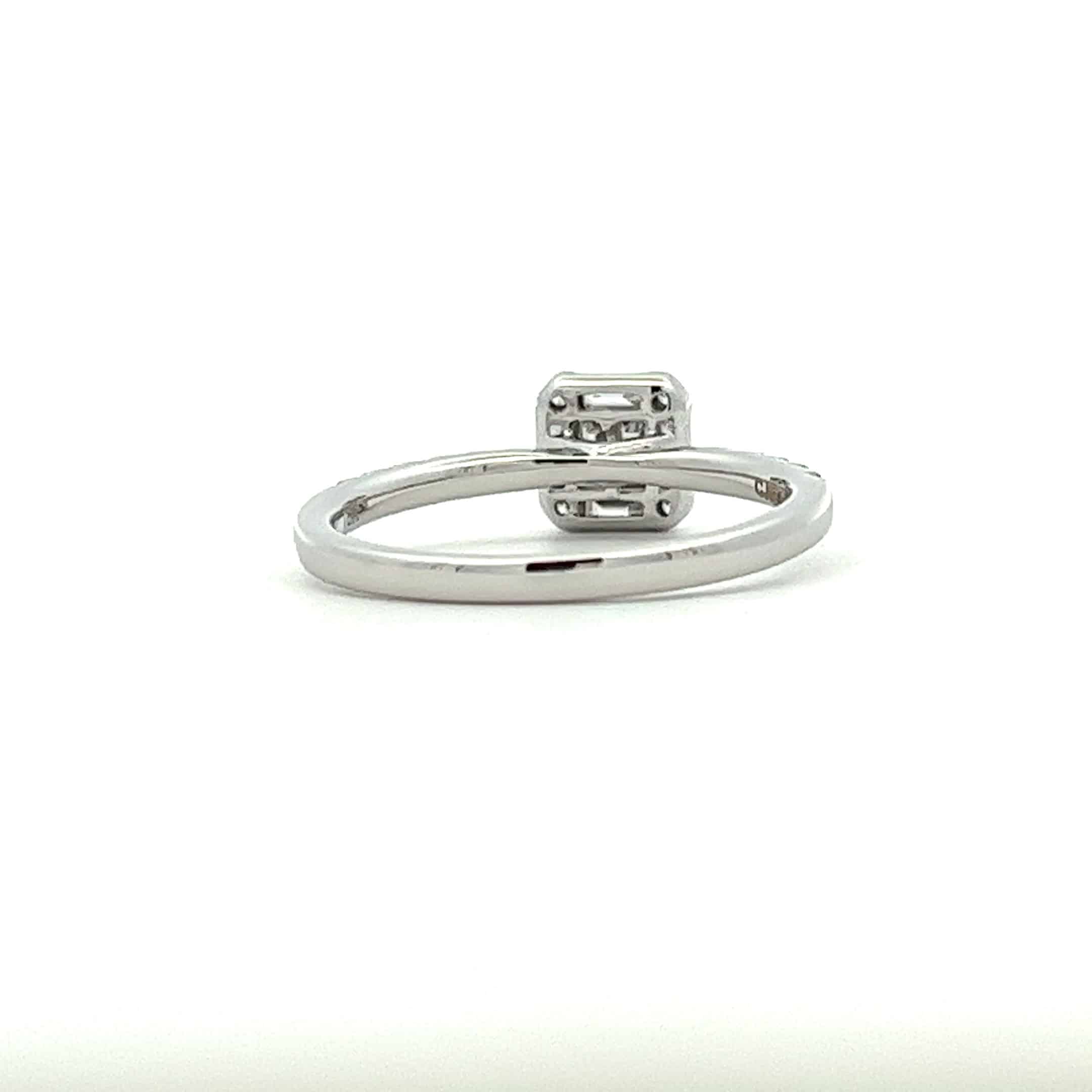18ct White Gold Diamond Engagement Ring with Diamond Set Shoulders