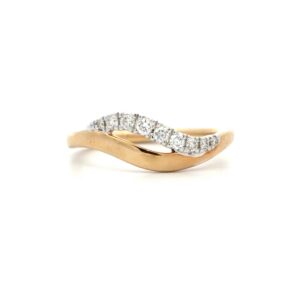 9ct Yellow and White Gold Diamond Ring